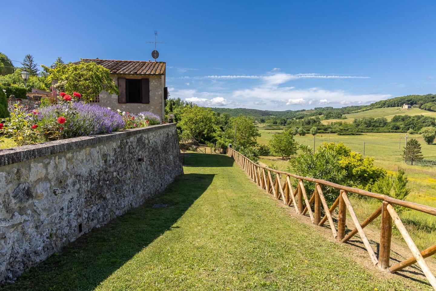 Il Fienile Dei Cardinali Lägenhet Colle Val D'Elsa Exteriör bild